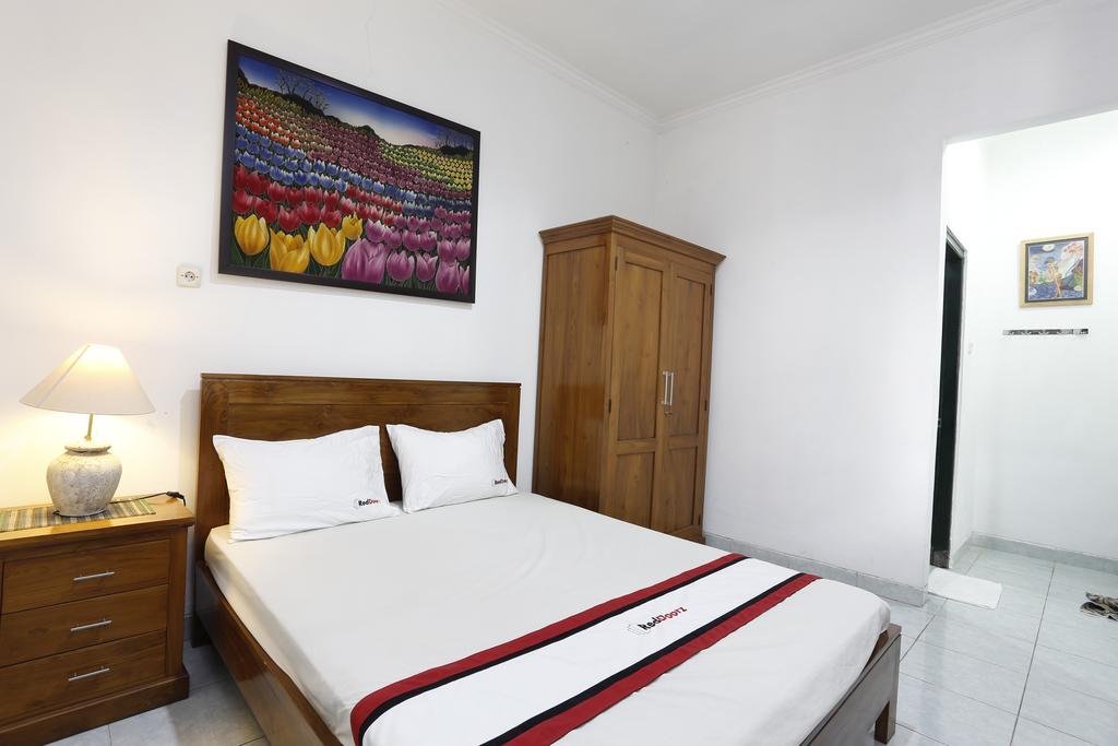 Reddoorz Near Adisucipto Airport Hotel Kalasan Exterior foto