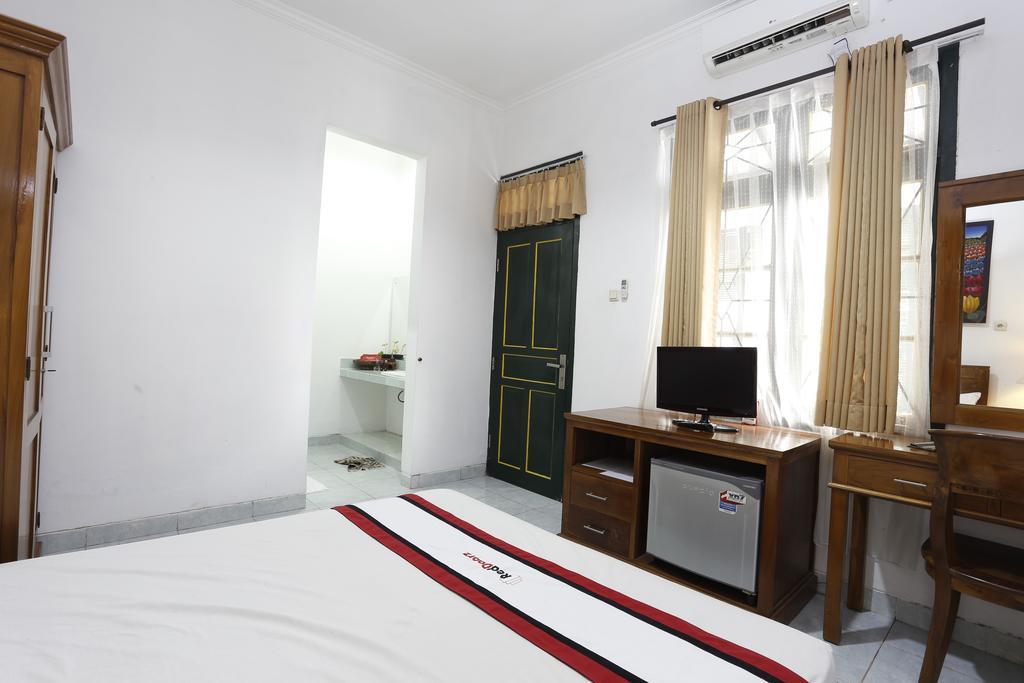 Reddoorz Near Adisucipto Airport Hotel Kalasan Exterior foto